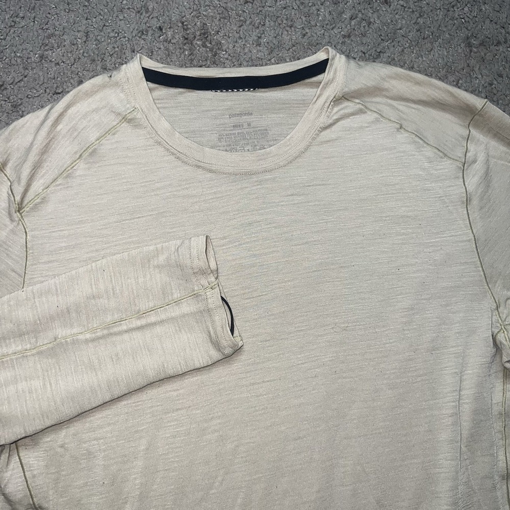 Patagonia Men's Merino Wool Blend Long Sleeve Base Layer Lightweight Shirt M